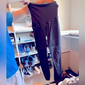 Maternity black pants size M